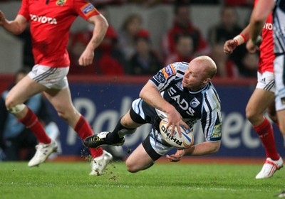 RaboDirect PRO12, Thomond Park, Limerick 24/2/2012Munster vs Cardiff Blues Martyn Williams of CardiffMandatory Credit 