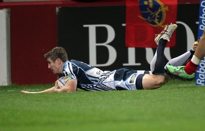 RaboDirect PRO12, Thomond Park, Limerick 24/2/2012Munster vs Cardiff Blues Richard Mustoe of Cardiff scores a tryMandatory Credit 