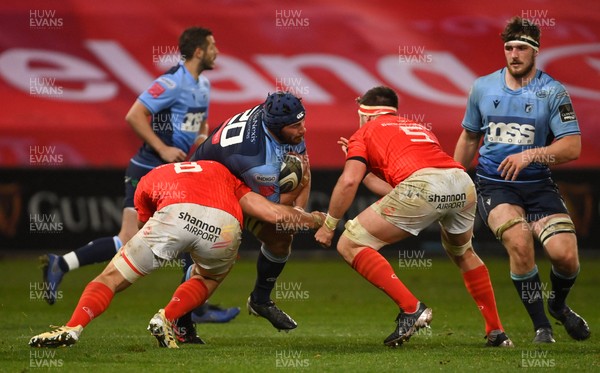 261020 - Munster v Cardiff Blues - Guinness PRO14 - Alun Lawrencce of Cardiff Blues is tackled by Gavin Coombes of Munster