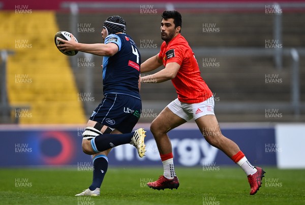 280521 - Munster v Cardiff Blues - Guinness PRO14 Rainbow Cup - Seb Davies of Cardiff Blues in action against Damian de Allende of Munster