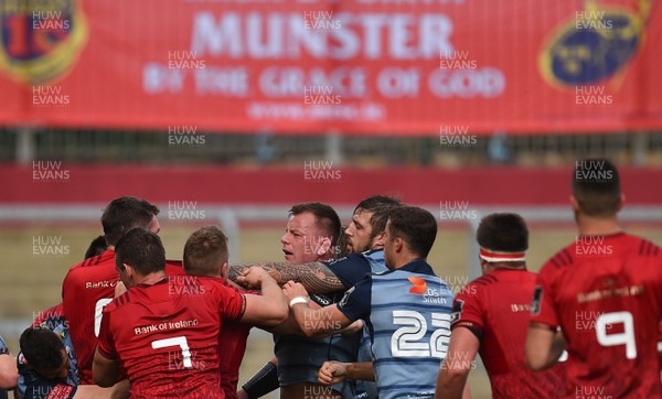 300917 Munster v Cardiff Blues - players from both teams tussle