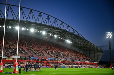 041025 - Munster v Cardiff Rugby, United Rugby Championship - Cardiff players huddle before the United Rugby Championship match between Munster and Cardiff Rugby at Thomond Park in Limerick