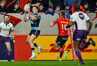 041025 - Munster v Cardiff Rugby, United Rugby Championship - Josh Adams of Cardiff Rugby on his way to scoring his side's first try
