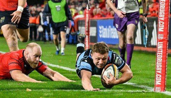 041025 - Munster v Cardiff Rugby, United Rugby Championship - Tom Bowen of Cardiff Rugby scores his side's second try