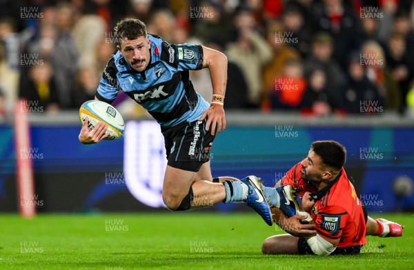 041025 - Munster v Cardiff Rugby, United Rugby Championship - Harri Millard of Cardiff Rugby is tackled by Dan Kelly of Munster