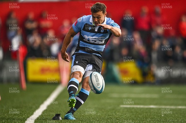 290422 - Munster v Cardiff Rugby - United Rugby Championship - Jarrod Evans of Cardiff Blues kicks a conversion