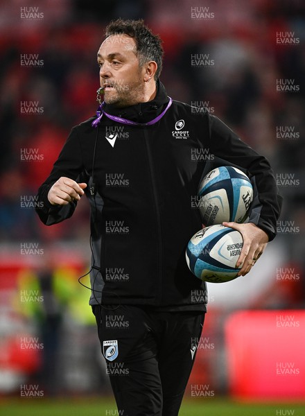 300324 - Munster v Cardiff Rugby - United Rugby Championship - Cardiff head coach Matt Sherratt