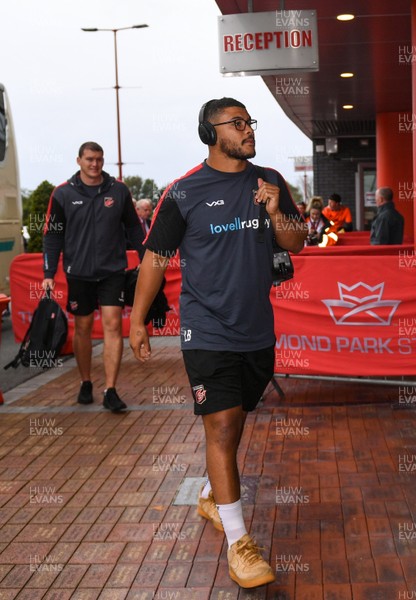 280919 -  Munster and Dragons - Guinness PRO14 -  Leon Brown of Dragons arrives