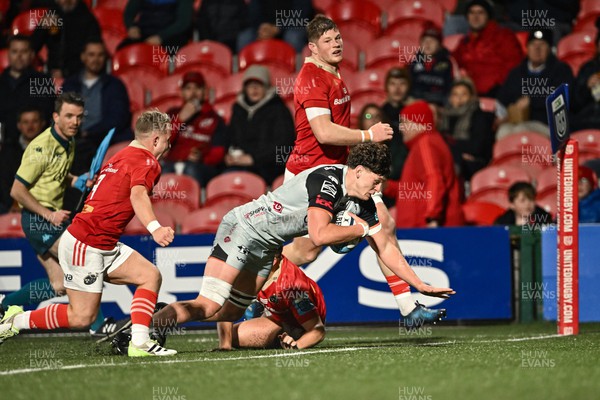 041123 - Munster v Dragons - United Rugby Championship - James Benjamin of Dragons dives over to score his side's first try