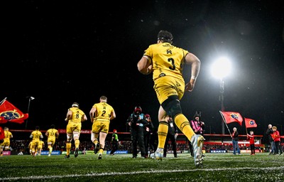230126 - Munster v Dragons RFC - United Rugby Championship - Rob Hunt of Dragons before the match