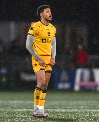 230126 - Munster v Dragons RFC - United Rugby Championship - Rio Dyer of Dragons