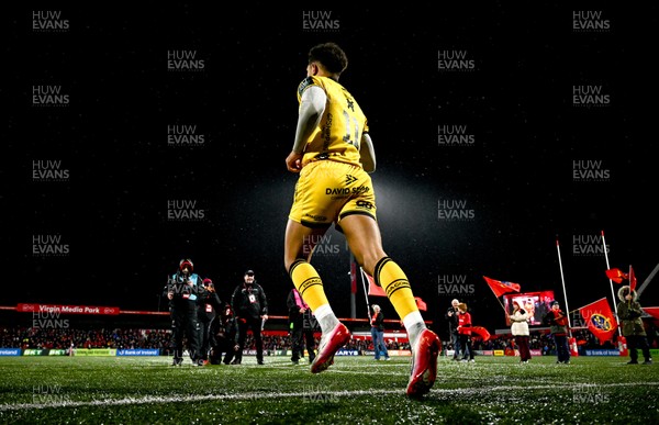 230126 - Munster v Dragons RFC - United Rugby Championship - Rio Dyer of Dragons before the match