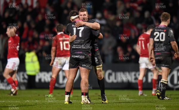 140216 - Munster v Ospreys - Guinness PRO12 - Sam Underhill (right) and Gareth Thomas of Ospreys  celebrate at the final whistle