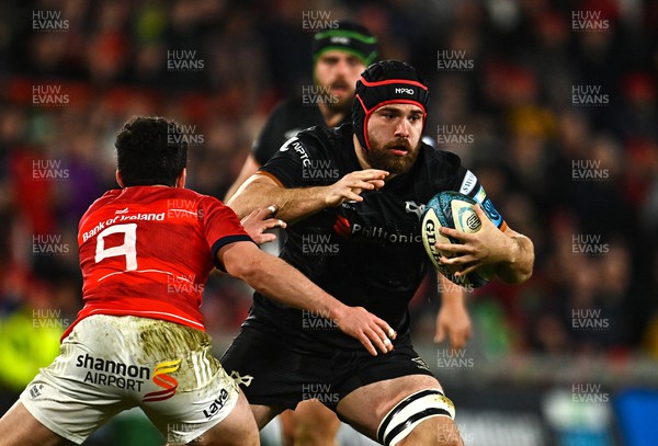 170223 - Munster v Ospreys - United Rugby Championship - Morgan Morris of Ospreys in action against Paddy Patterson of Munster