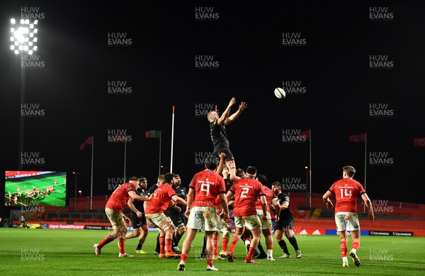 170223 - Munster v Ospreys - United Rugby Championship - Huw Sutton of Ospreys wins possession at the line out