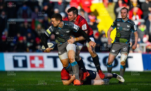 190120 - Munster v Ospreys - Heineken Champions Cup -  George North of Ospreys is tackled by Peter O'Mahony of Munster