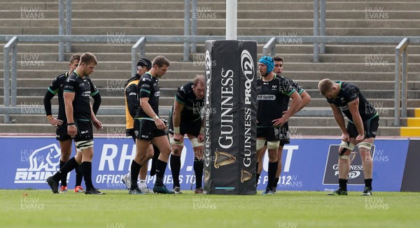 200517 - Munster v Ospreys - Guinness PRO12 Semi Final - Dejected Ospreys