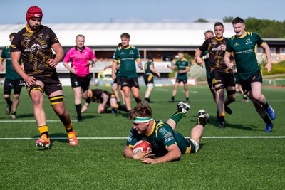 100525 - Nant Conwy v Bethesda - North Wales Division 1 Cup Final - Siencyn Metcalfe of Nant Conwy scores the first try