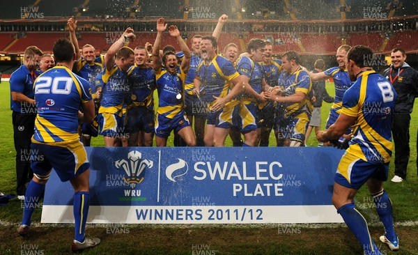 070512 - Nant Conwy v Penallta - SWALEC Plate Final -Penallta celebrate winning the SWALEC Plate