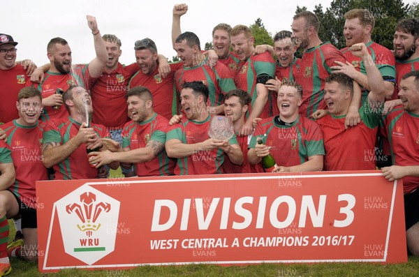 060517 - Nantyffyllon RFC  v Abercrave RFC                           WRU National League 3 West Central A Nantyffyllon captain, Jonny Phillips, middle, proudly holds the trophy with his team mates