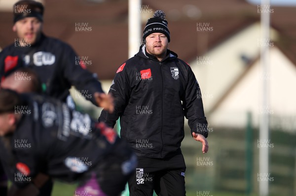 100126 - Narberth v Pontypridd RFC - WRU Premiership - Pontypridd Head Coach Kristian Parker