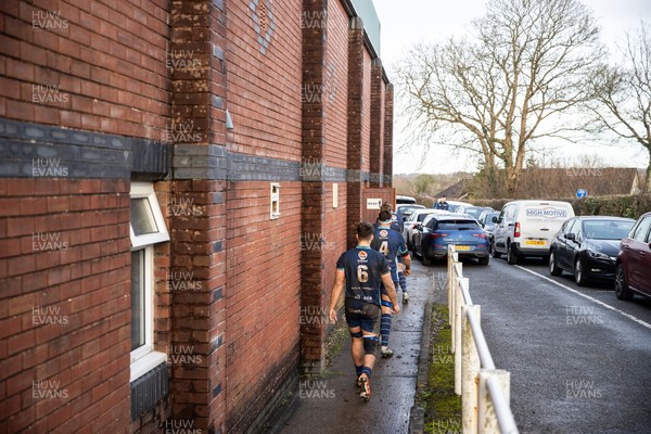 100126 - Narberth v Pontypridd RFC - WRU Premiership - Evan Sheldon of Narberth 