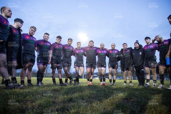 100126 - Narberth v Pontypridd RFC - WRU Premiership - Pontypridd Team huddle at full time