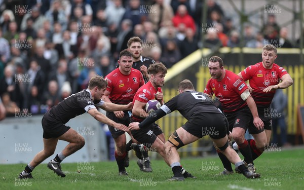 261223 - Neath RFC v Aberavon RFC, Indigo Group Welsh Premiership - Liam Seaward of Aberavon breaks away