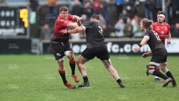 261223 - Neath RFC v Aberavon RFC, Indigo Group Welsh Premiership - Andrew Waite of Aberavon takes on Tim Ryan of Neath