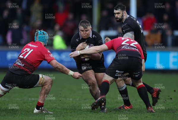 261223 - Neath RFC v Aberavon RFC, Indigo Group Welsh Premiership - Jack Powell of Neath takes on Ben Gregory of Aberavon and Jordan Walters of Aberavon