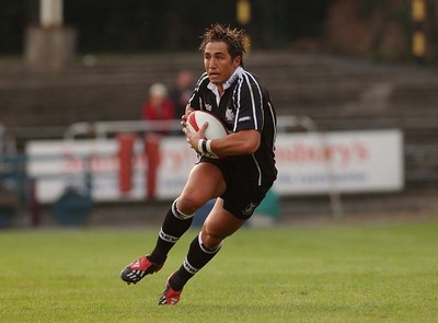 270903 - Neath-Swansea Ospreys v Munster - Celtic League - Gavin Henson