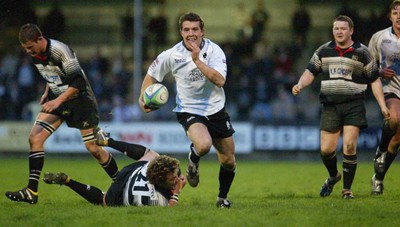 270405Neath v BedwasNeaths Aled Bevan races away to score try