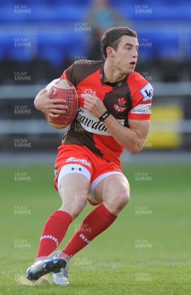 12.05.11 - Neath v Llanelli - Principality Premiership Play-Off - Steve Shingler of Llanelli. 