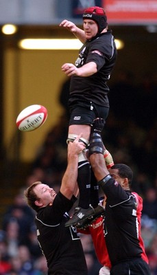 010203 - Neath v Munster - Celtic League Final - Neath's Brett Sinkinson wins line out ball