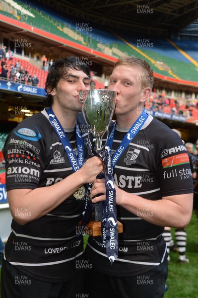 040513 - Neath v Pontypridd - SWALEC Cup Final -Cory Hill and Dan Godfrey of Pontypridd celebrate with the SWALEC Cup 