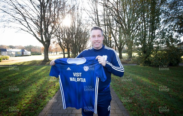 181119 - Cardiff City press conference - Cardiff City new manager Neil Harris at photocall to announce his appointment