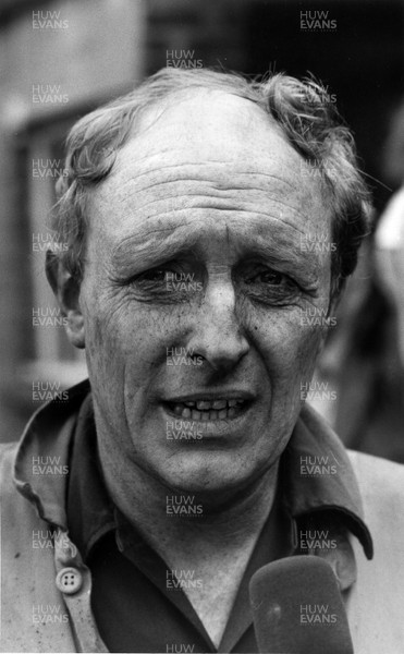 111085 - Picture shows Neil Kinnock after underground visit at Celynen North Colliery