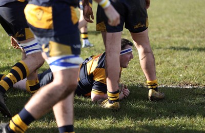 010325 - Nelson Nomads v Aberdare Athletic - WRU Athletic Mid District Division A - Gavin Barrett of Aberdare scores a try