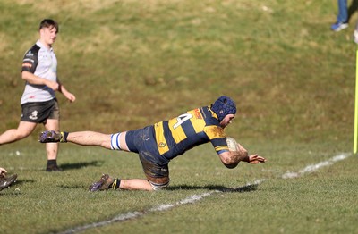 010325 - Nelson Nomads v Aberdare Athletic - WRU Athletic Mid District Division A - Owen Candemir of Aberdare scores a try