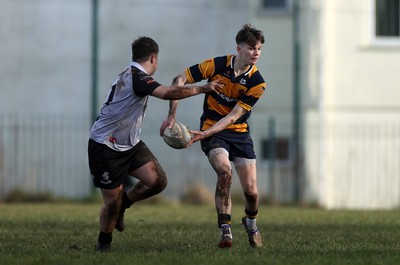 010325 - Nelson Nomads v Aberdare Athletic - WRU Athletic Mid District Division A - Eamon Fenech of Aberdare 