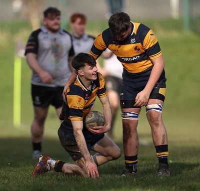 010325 - Nelson Nomads v Aberdare Athletic - WRU Athletic Mid District Division A - Eamon Fenech of Aberdare celebrates scoring a try