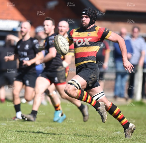 050518 - WRU National Leagues Division 1 East - Nelson v Brynmawr - Nathan Jones of Brynmawr running in for a try