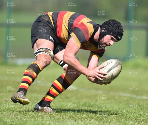050518 - WRU National Leagues Division 1 East - Nelson v Brynmawr - Nathan Jones of Brynmawr scores a try