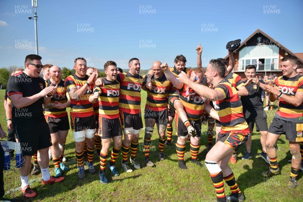 050518 - WRU National Leagues Division 1 East - Nelson v Brynmawr - Brynmawr players celebrating winning the League