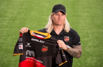 240518 - New Dragons Signings - New Dragons signing Richard Hibbard at Rodney Parade