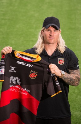 240518 - New Dragons Signings - New Dragons signing Richard Hibbard at Rodney Parade