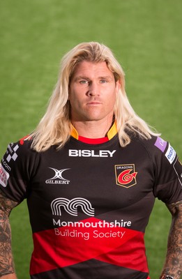 240518 - New Dragons Signings - New Dragons signing Richard Hibbard at Rodney Parade