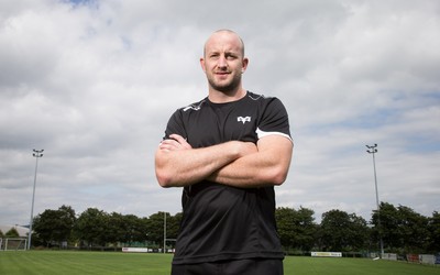 090715 - New Ospreys signings Brendon Leonard