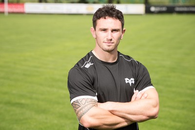 090715 - New Ospreys signing Kristian Phillips