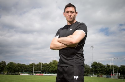 090715 - New Ospreys signing Gareth Delve